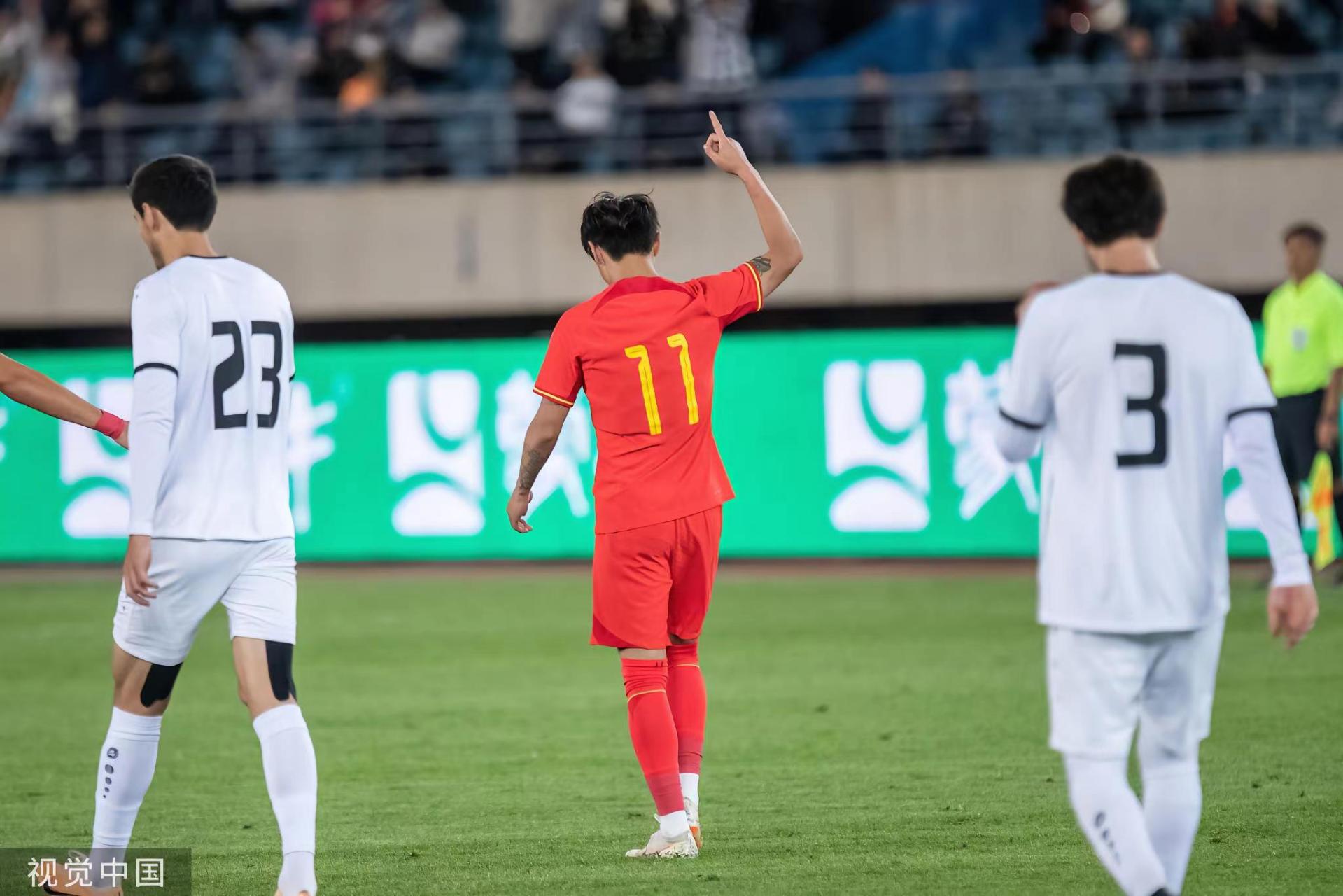 包含王钰栋谈脱衣庆祝：从小梦想就是为国家队进球，非常激动的词条